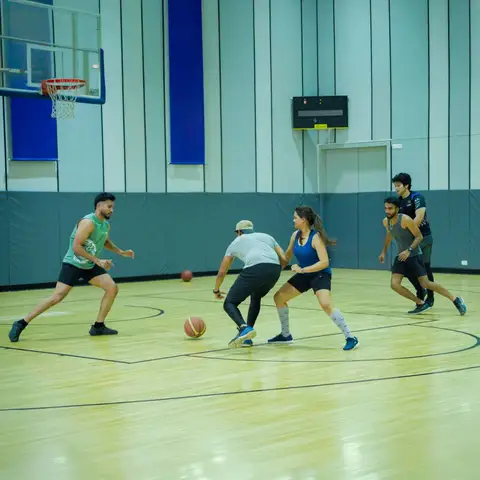 Receive expert guidance from a dedicated sports assistant.