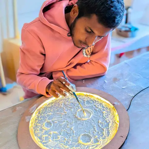 Learn texture paste techniques and painting with lighting elements. \n